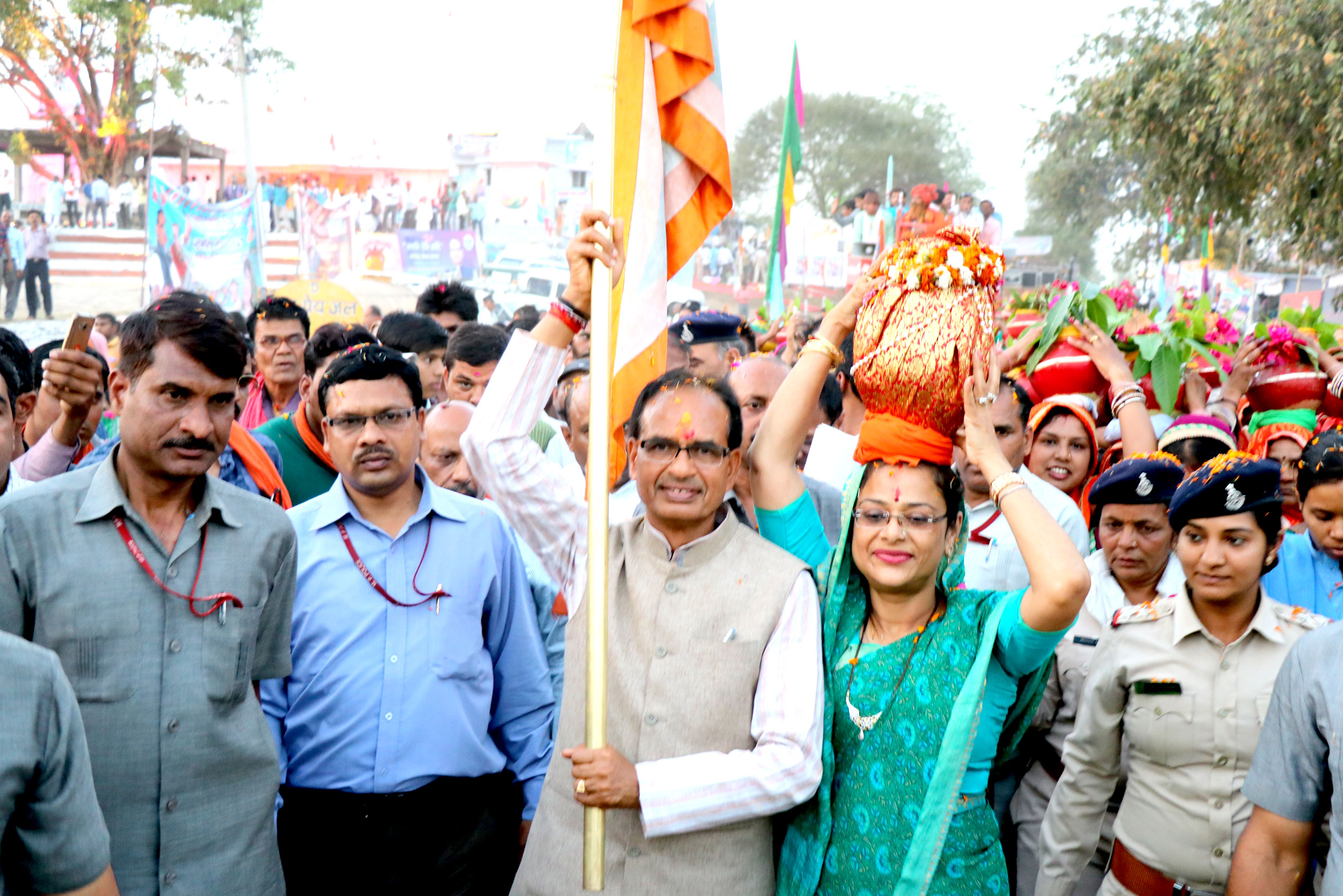 नर्मदा तट शिवराज सिंह चौहान