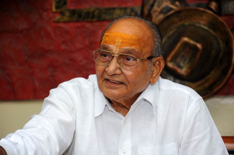  दादा साहब फाल्के सम्मान काशीनाधुनी को 