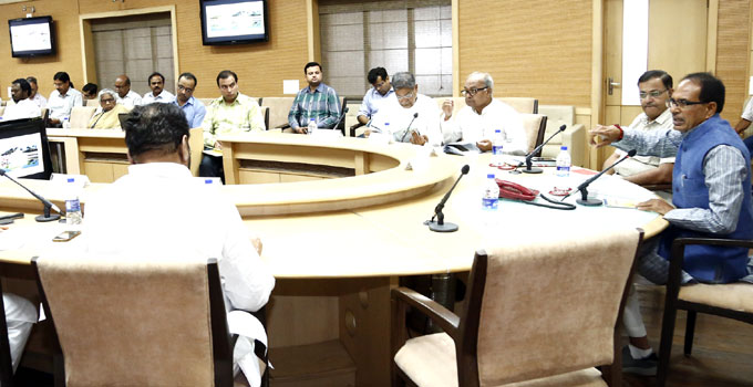 पेड़ लगाओ यात्राएँ