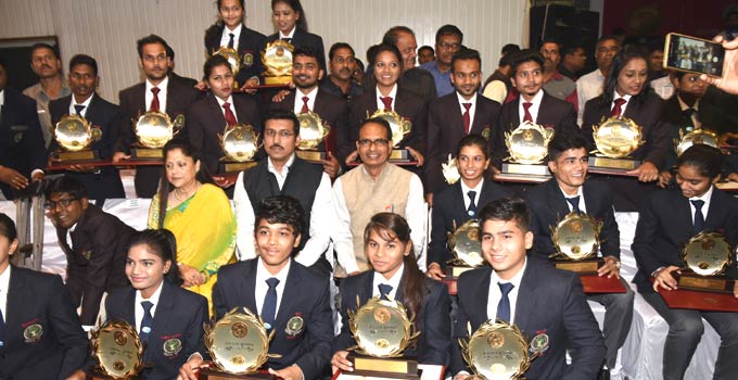  28 खिलाड़ी शिखर सम्मान से अलंकृत 