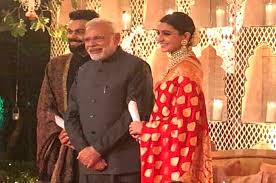 मोदी पहुंचे विराट-अनुष्का की शादी के रिसेप्शन में 