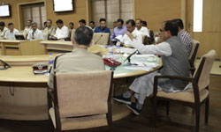  शिवराज बोले -अवैध खनन के वाहन राजसात करें 