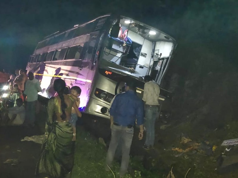 बस टकराई