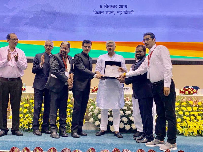 श्री महाकालेश्वर मंदिर को "स्वच्छ आइकॉनिक स्थल का पुरस्कार मिला