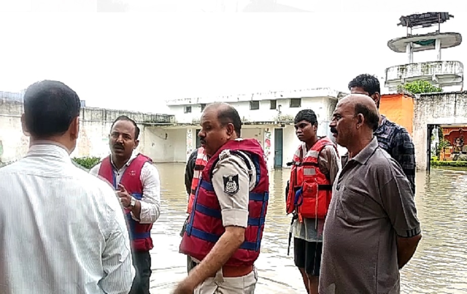 जेल पानी 