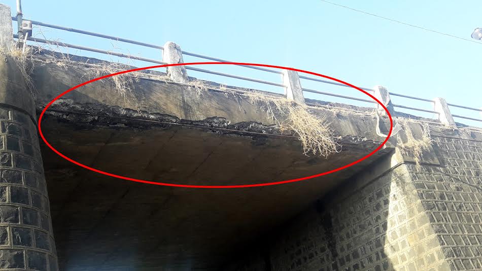 पुलों का काम बंद