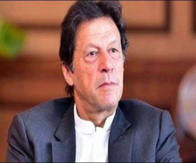 इमरान संकट में