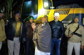 hoshangabad,  Computer baba, raided midnight ,caught illegal sand mining,Narmada