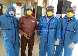 bhopal, Doctors are taking, their responsibility, away from family, children