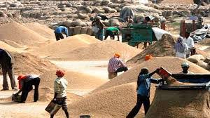 bhopal, Crisis of food storage due to bumper crop