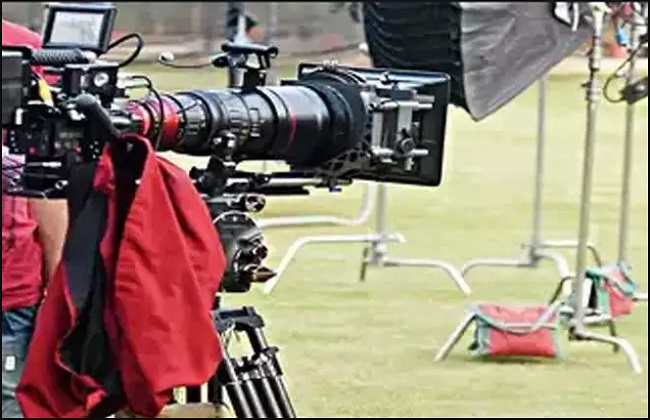 mumbai, Even after months, TV industry employees , upset , rule in waiting, salary