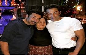 mumbai, Sunny Deol ,Bobby Deol ,congratulate mother, Prakash Kaur , birthday