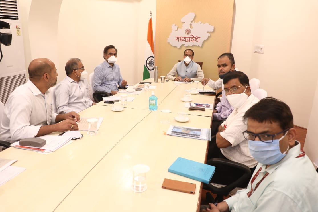 bhopal, Chief Minister, meets members, Central Study Team