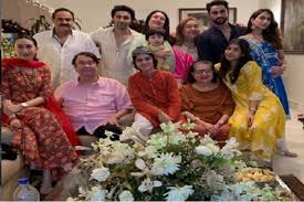 mumbai, joining Instagram, Randhir Kapoor, completely decision,both daughters