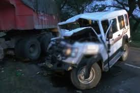 ujjain,Five workers killed, seven injured , jeep and trolley collision