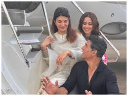 mumbai,Akshay, Jacqueline , Nusrat Bharucha, fly to Ayodhya 