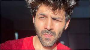 mumbai, Karthik Aryan shared , Corona selfie