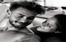 mumbai, Actor Ayush Sharma, shares a bold picture ,with wife Arpita