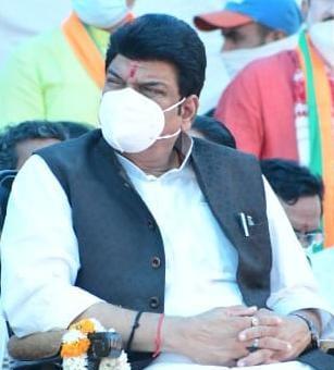 bhopal, Crop of fire standing,Dharania and Hinnoud, Revenue Minister, ordered an inquiry