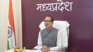anganvadi god le abhiyan  mukiyamantri  shivraj singh chohan mukhya mantri