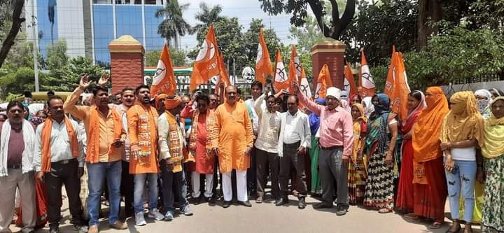 आम आदमी पार्टी कांग्रेस और बीजेपी  नेत्री रईसा बेगम मालिक