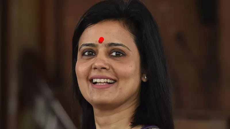 देवी काली  मांस खाने  महुआ मोइत्रा  फ़िल्म काली के पोस्टर 