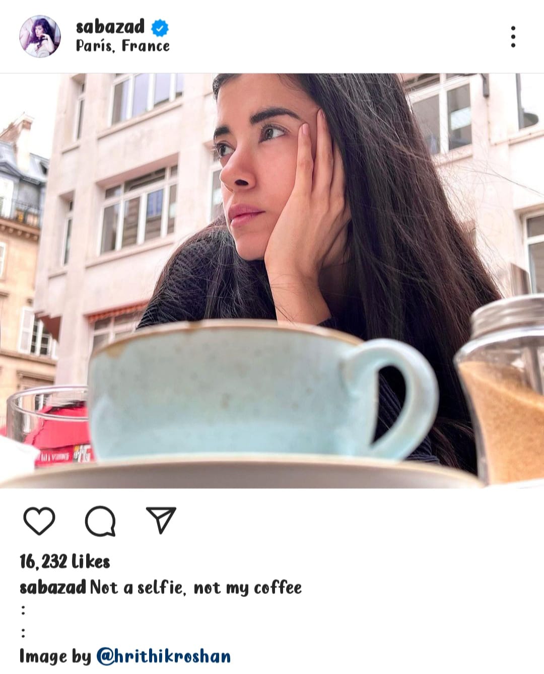 गर्लफ्रेंड सबा के लिए ऋतिक रोशन बने फोटोग्राफर