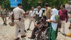 पंचायत सदस्य का गाँव जाने से इंकार