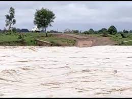 डंके की चोट पर हो रहा है  रेत का अवैध उत्खनन