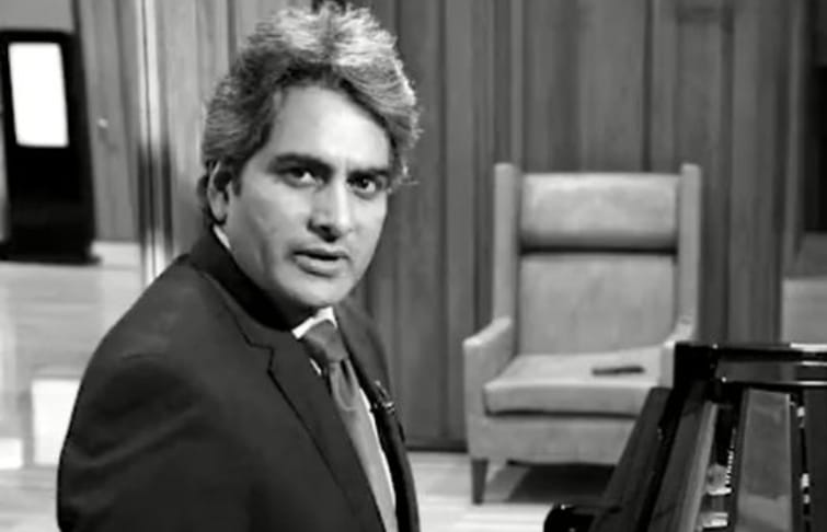 आज तक पर सुधीर चौधरी का ब्लैक एण्ड व्हाइट