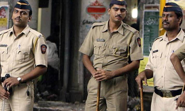 मंदसौर में डिप्टी कलेक्टर को पीटा