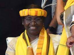 द्रौपदी मुर्मू बनी देश की पहली महिला आदिवासी राष्ट्रपति