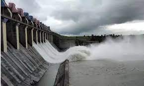 भदभदा डैम के दो गेट खुले 