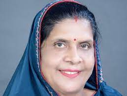 देवास महाराज  माहपौर  पैर छूकर