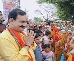 पीतांबरा की नगरी में पार्थिव शिवलिंग निर्माण