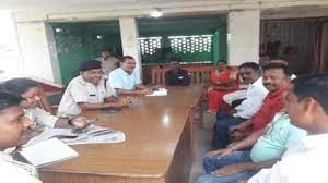थाना परिसर में शांति समिति मीटिंग