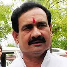 सुबह सड़क फिर मंच सेवा में तल्लीन गृहमंत्री