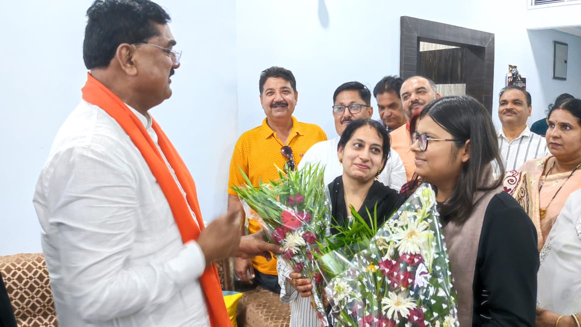 छिंदवाड़ा की बेटियों को मंत्री पटेल ने दी शुभकामनाएं