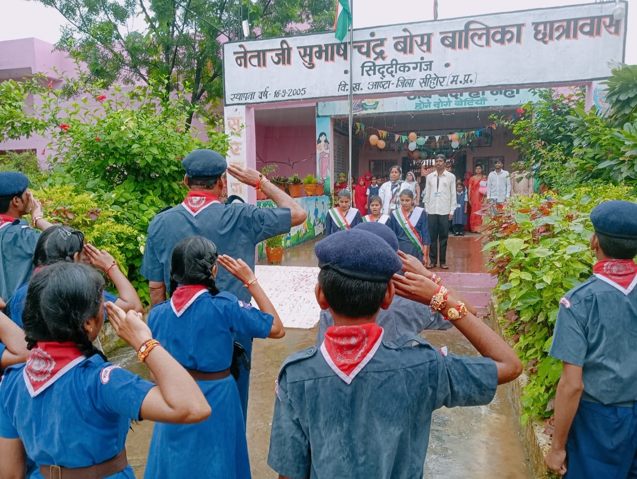 आन बान शान  से मनाया गया स्वतंत्रता दिवस