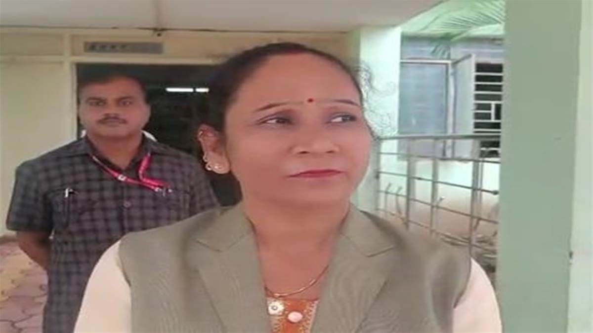 किसान के घर कुर्की करने गए तो सलामत नहीं लौटेंगे