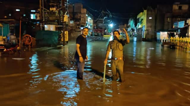 शिवपुरी में घुसा पानी 