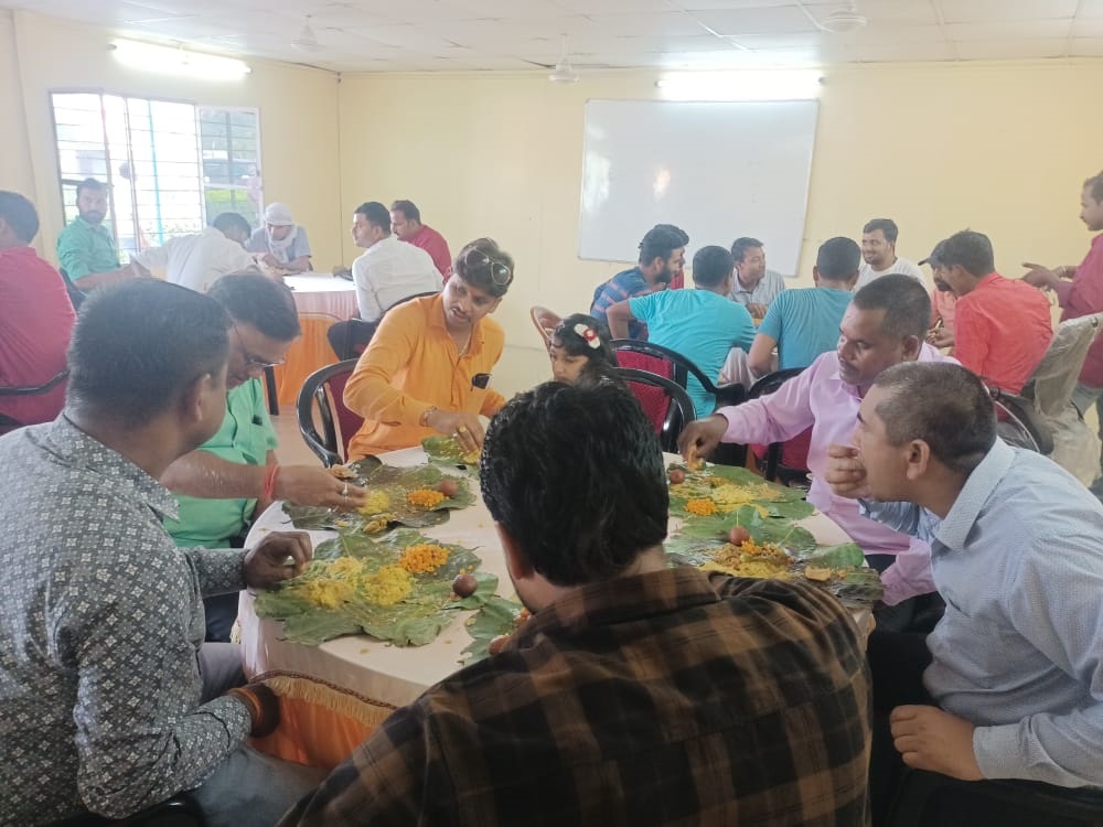 भगवान विश्वकर्मा की विधि विधान से हुई पूजा