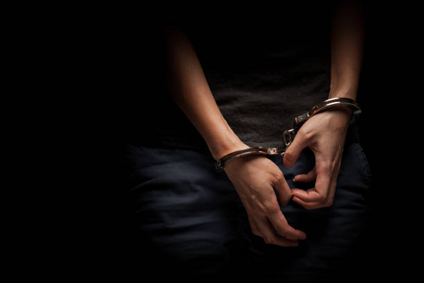 करोड़ों रूपये और जेवरात की लूट का प्रयास