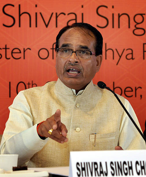 मुख्यमंत्री ने इंजीनियर को फटकारा