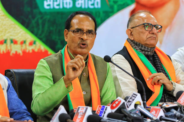 महाकाल की अध्यक्षता में कैबिनेट  बैठक