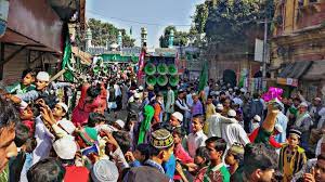 ईद मिलादुन्नबी के पर्व पर निकाला जुलूस