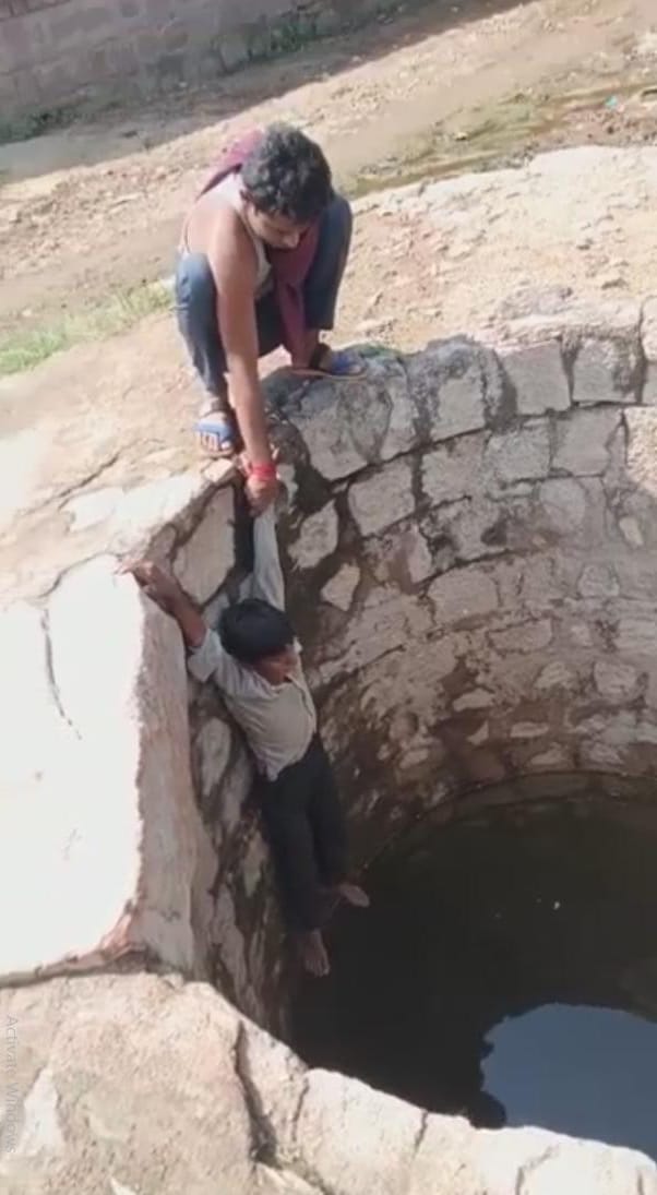 नाबालिग को तालिबानी अंदाज़ में सजा