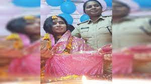 थाने में चाइल्ड लीव मंजूरी के साथ SI की गोद भराई रस्म