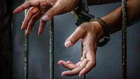 अवैध पटाखा फैक्ट्री में विस्फोट के बाद ऐक्शन में मुरैना पुलिस