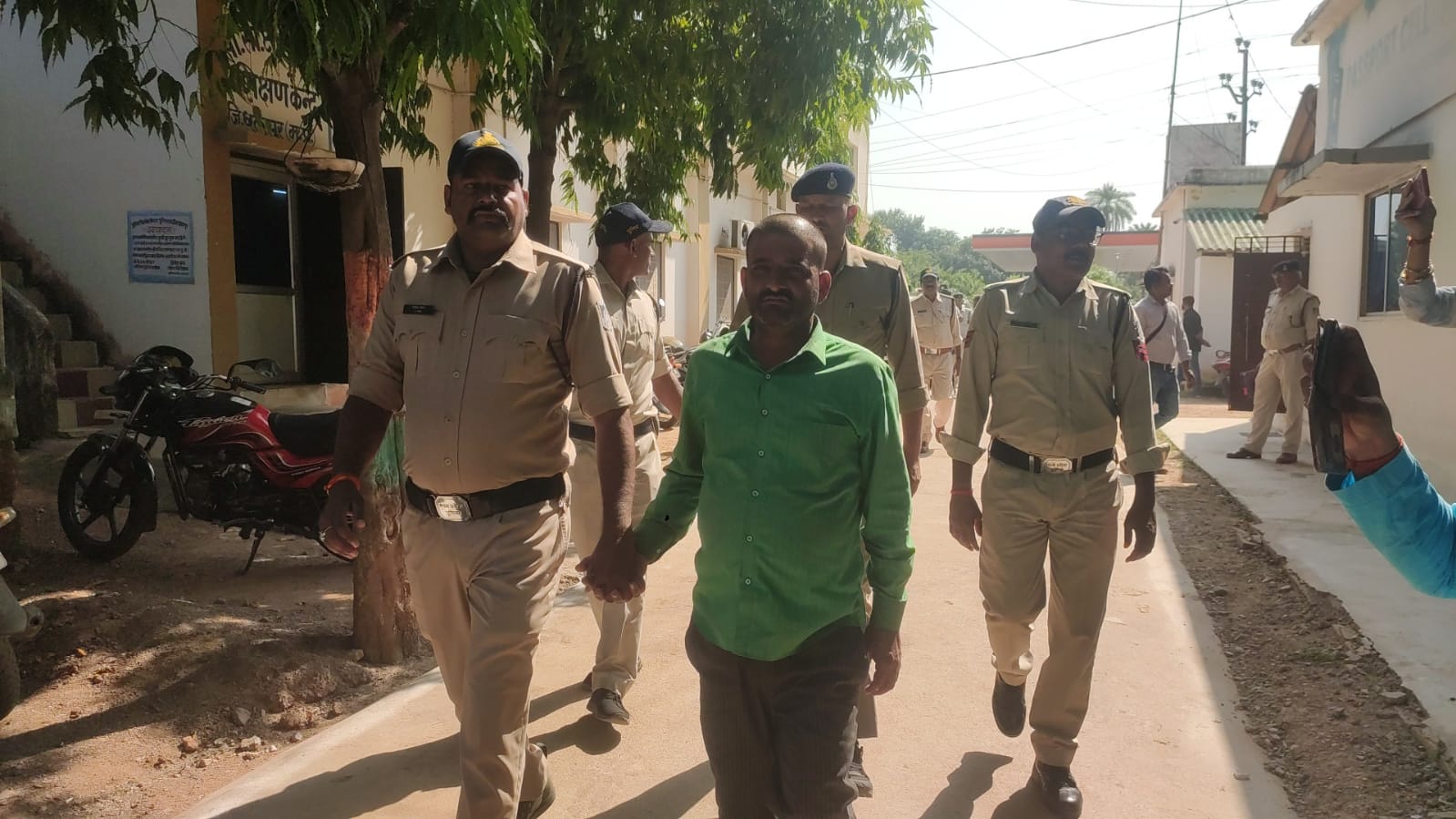 पुलिस को हाथ लगी बड़ी सफलता